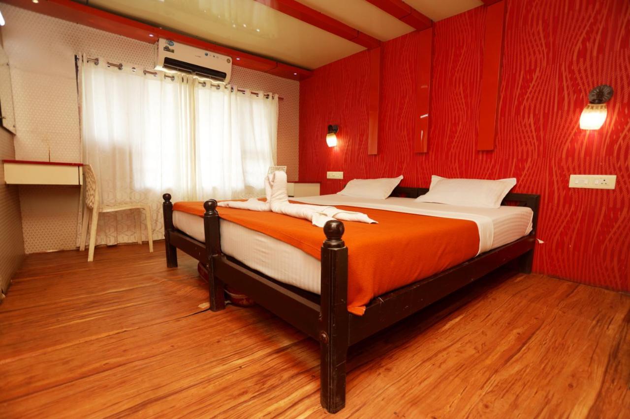 Отель Harmony Houseboats Alappuzha Экстерьер фото