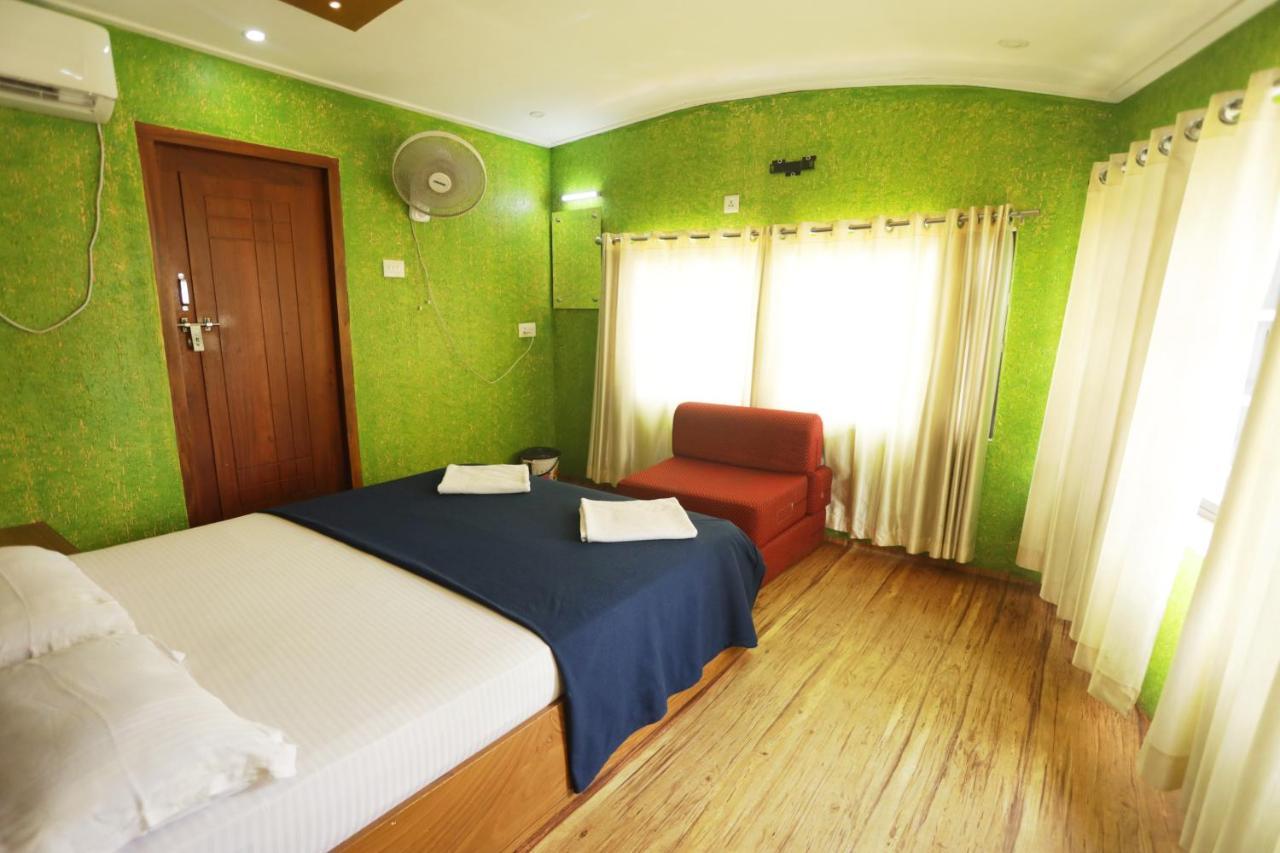 Отель Harmony Houseboats Alappuzha Экстерьер фото