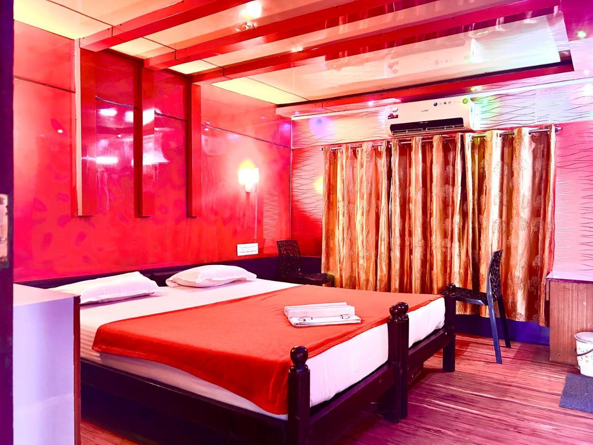 Отель Harmony Houseboats Alappuzha Экстерьер фото
